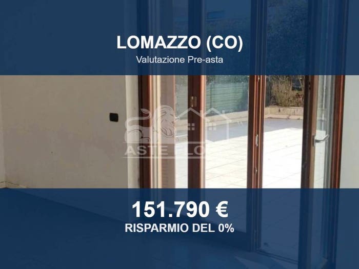 Appartamento quadrilocale in vendita in Via Papa Giovanni Paolo II, Centro, Lomazzo