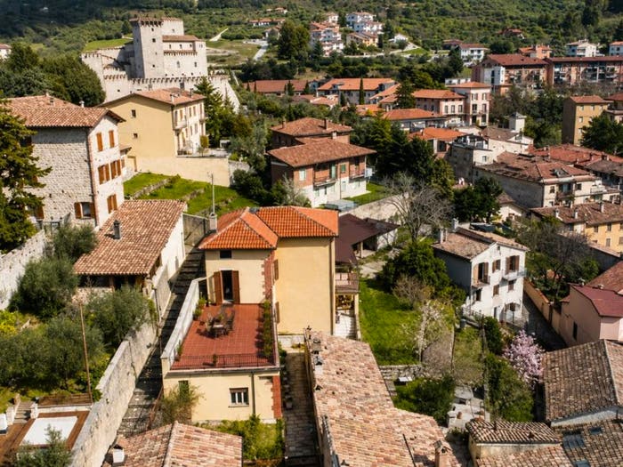 Casa con 6 locali in vendita in Via Paolo Rubboli, Centro, Gualdo Tadino