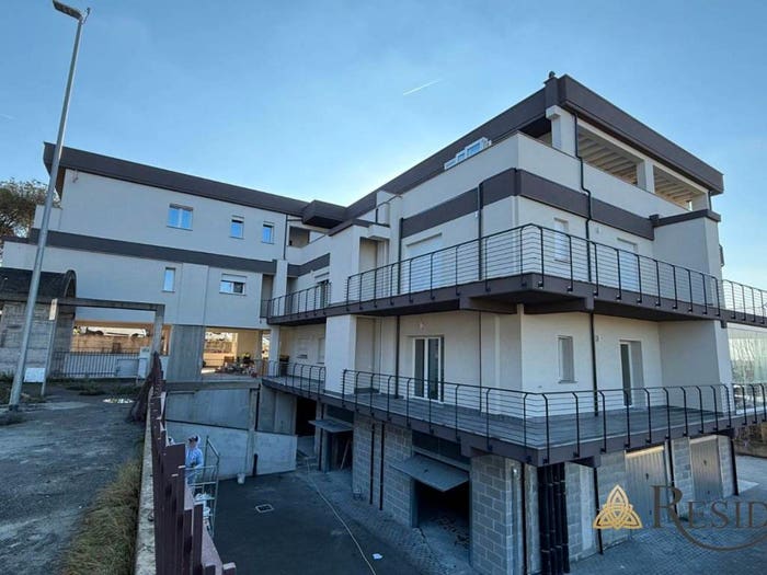 Appartamento trilocale in vendita in Piazza Ettore Casati, Pisana Bravetta, Roma