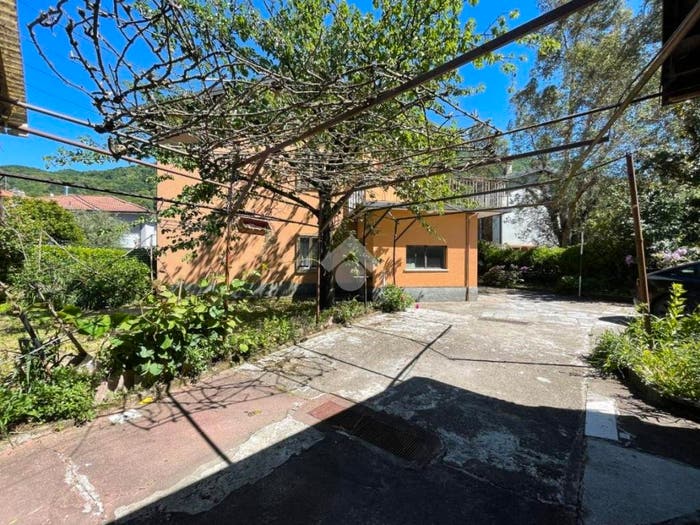 Appartamento trilocale in vendita in Via Fratelli Bertolla, Porto Ceresio