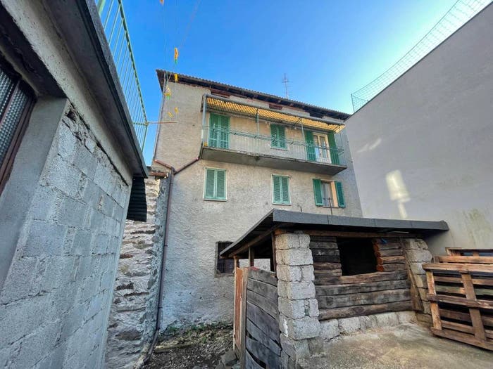 Appartamento quadrilocale in vendita in Via Spini, Centro, Talamona
