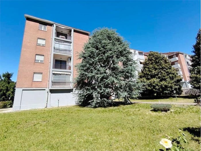 Appartamento quadrilocale in vendita in Via Fratelli Cervi, Semicentro, Chieri