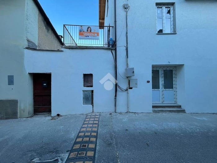 Appartamento trilocale in vendita in Via Carle Costanzo, Centro, Barge
