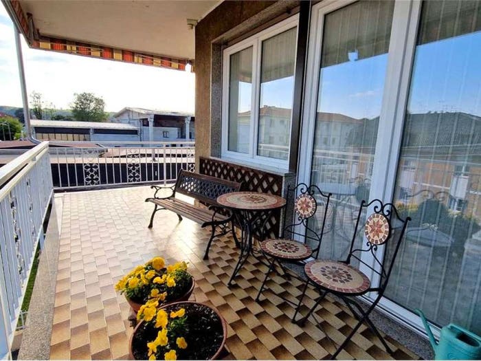 Appartamento con 5 locali in vendita in Via XXIV Maggio, Centro, Borgomanero