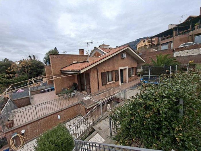 Casa con 6 locali in vendita in VIA FRASCATI, Centro, Rocca di Papa