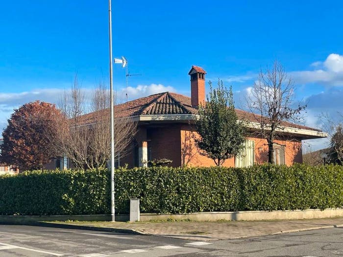 Casa con 6 locali in vendita in Viale Stazione, Orio Litta