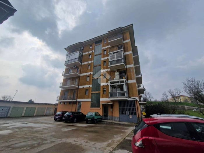 Appartamento trilocale in vendita in Reg Pieve, Centro, Villafranca d'Asti