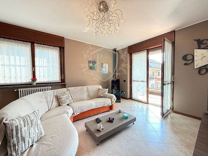Appartamento quadrilocale in vendita in Via Piave, Centro, Lodi Vecchio