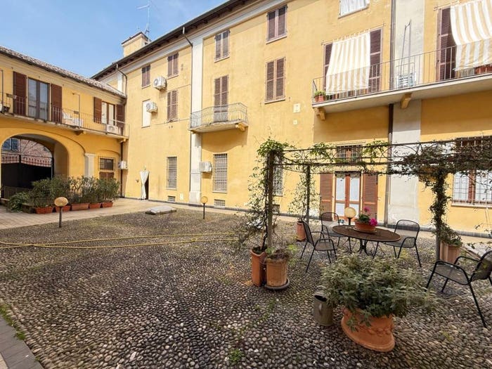 Appartamento trilocale in vendita in Via Alfeno Varo, Centro, Cremona