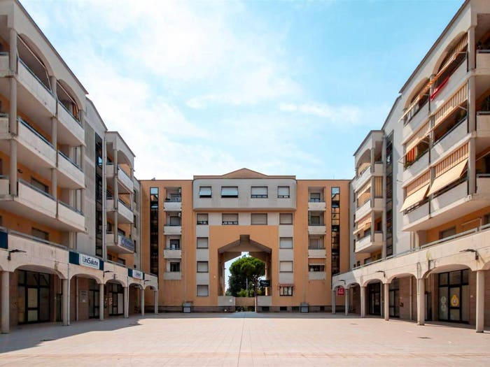 Appartamento con 6 locali in vendita in Cecina Centro, Cecina
