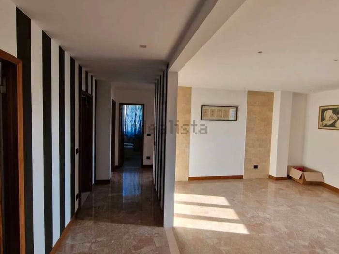 Appartamento con 6 locali in vendita in Via Giuseppe Flaiani, Centro, Fermo