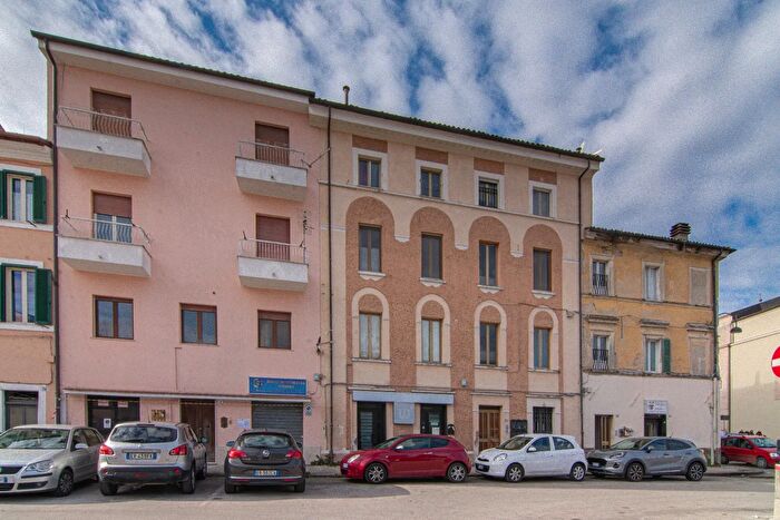 Appartamento bilocale in vendita in Via Borgo Sant'Antonio Rieti, Rieti