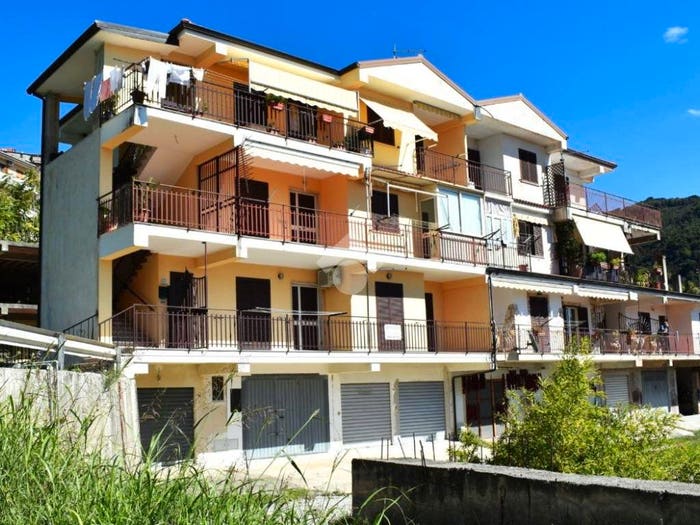 Appartamento trilocale in vendita in Via S Francesco, Centro, Fuscaldo