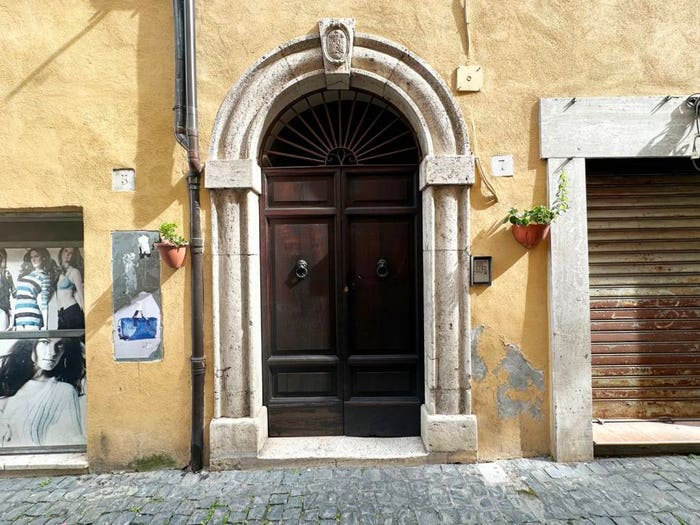 Appartamento trilocale in vendita in via delle palme, Centro, Civita Castellana