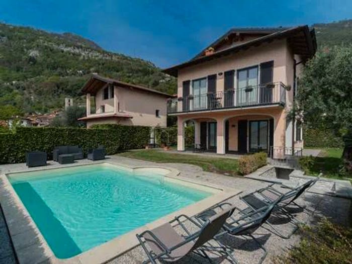 Casa con 6 locali in vendita in Ossuccio, Tremezzina