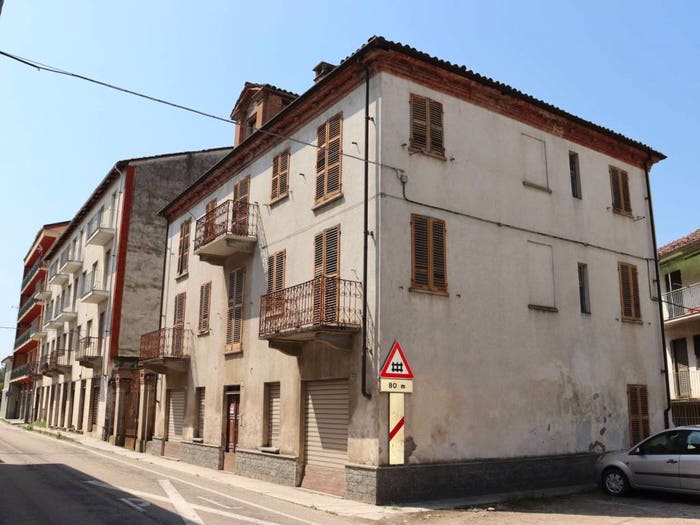 Casa con 6 locali in vendita in Via Val Bera, Centro, Castagnole delle Lanze