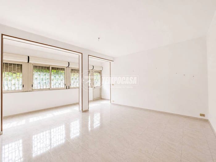 Appartamento con 5 locali in vendita in Via Pietro Mascagni, Malaspina, Palermo