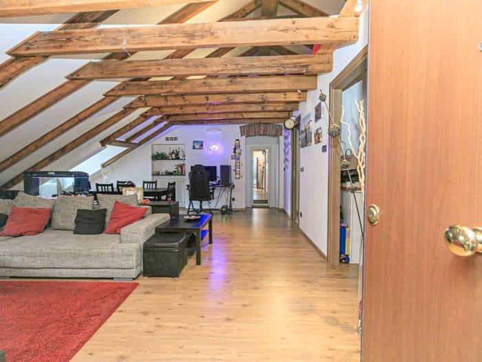 Casa con 6 locali in vendita in Via Paolo Anfossi, Pontedecimo, Genova