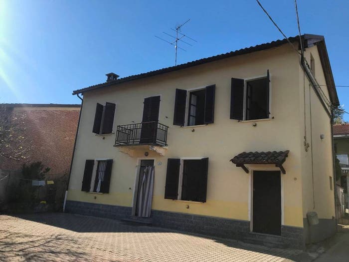 Casa quadrilocale in vendita in Regione Valdivaglio, Incisa Scapaccino