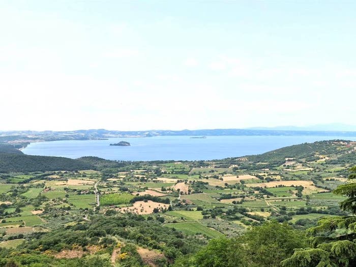 Appartamento con 6 locali in vendita in Centro, Montefiascone