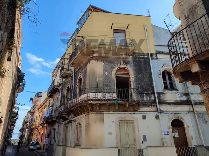Appartamento quadrilocale in vendita in Via Ortolani, Domenico Tempio Porto, Catania