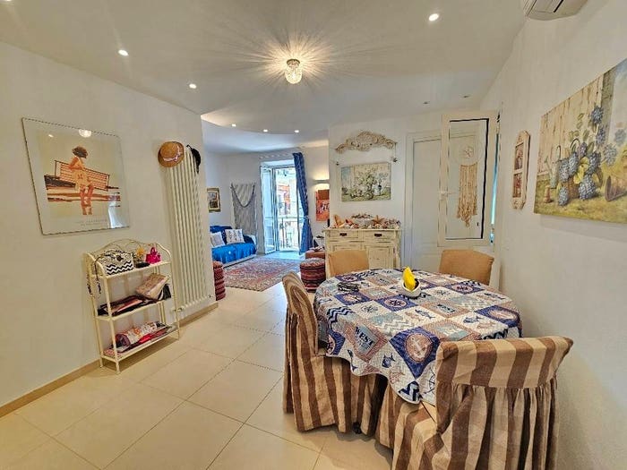 Appartamento quadrilocale in vendita in Via Nizza, Centro, Diano Marina