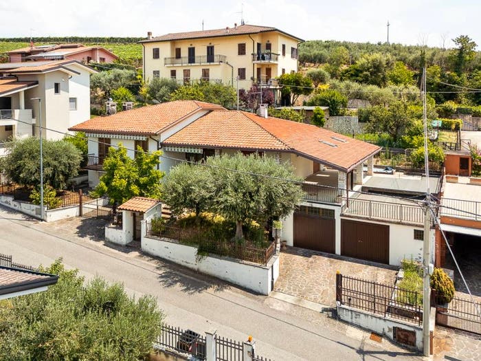 Casa con 6 locali in vendita in Via Colli Euganei, Strà Montanara Pieve, Colognola Ai Colli
