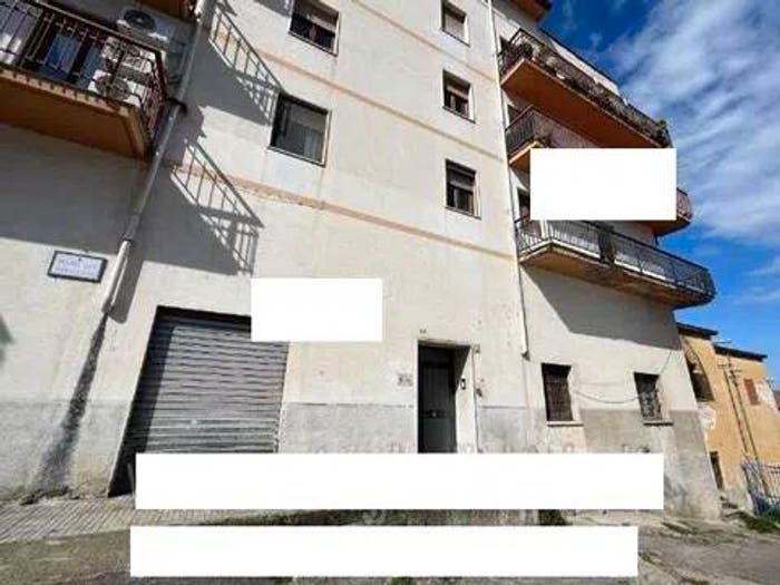 Appartamento con 5 locali in vendita in Piazza San Sebastiano, Centro, Ozieri