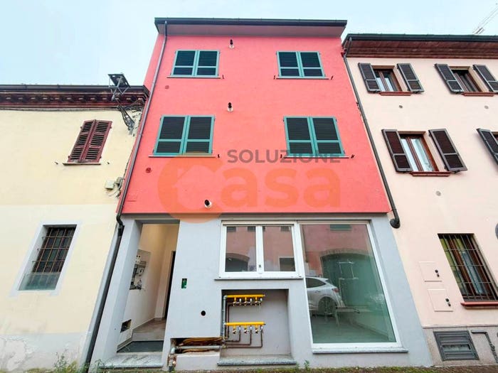 Casa con 6 locali in vendita in Via XX Settembre, Centro, Cortemaggiore