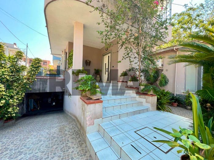 Casa con 6 locali in vendita in Via Aviatori D'Italia, Puccianiello, Caserta