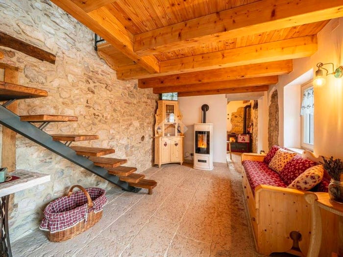 Casa trilocale in vendita in Via Roma, Centro, Erbezzo