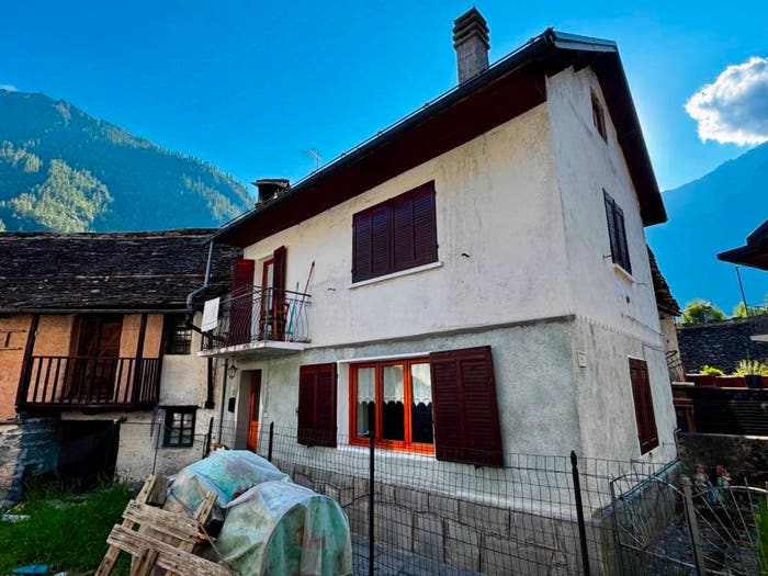 Casa bilocale in vendita in Via Colonasca, Antronapiana, Antrona Schieranco