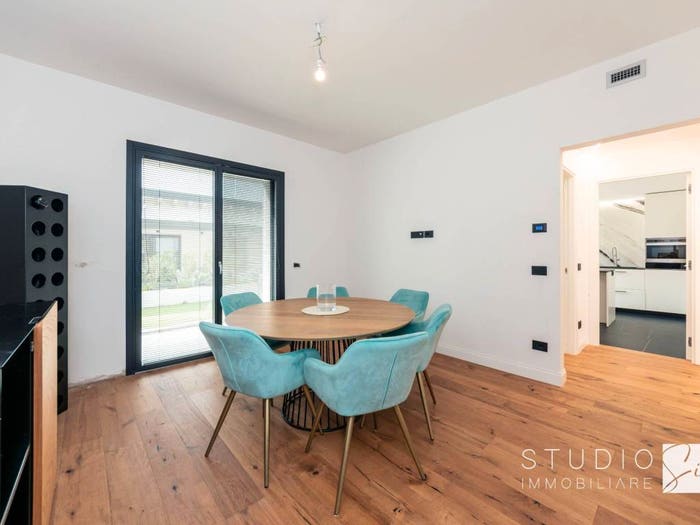 Casa con 6 locali in vendita in Via Orazio Ceccarelli, Ferruccia, Quarrata