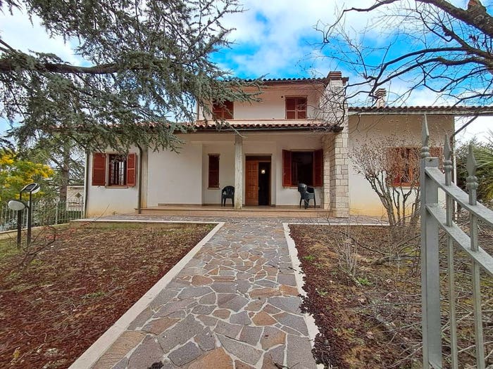 Casa con 6 locali in vendita in contrada Osteria, Rotella