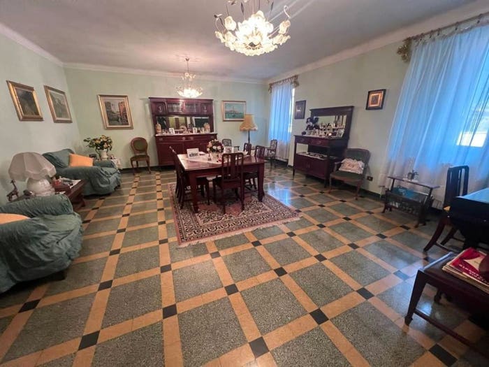 Casa con 6 locali in vendita in Via XX Settembre, Camaiore Paese, Camaiore