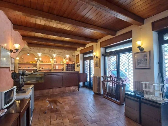 Casa con 6 locali in vendita in Largo Marconi, San Vittoria In Matenano, Santa Vittoria in Matenano