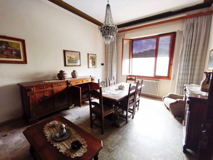 Appartamento con 5 locali in vendita in Ambra, Bucine