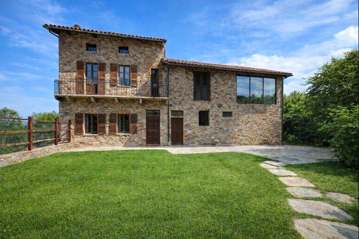 Casa con 6 locali in vendita in Frazione Capelli, Monteu Roero