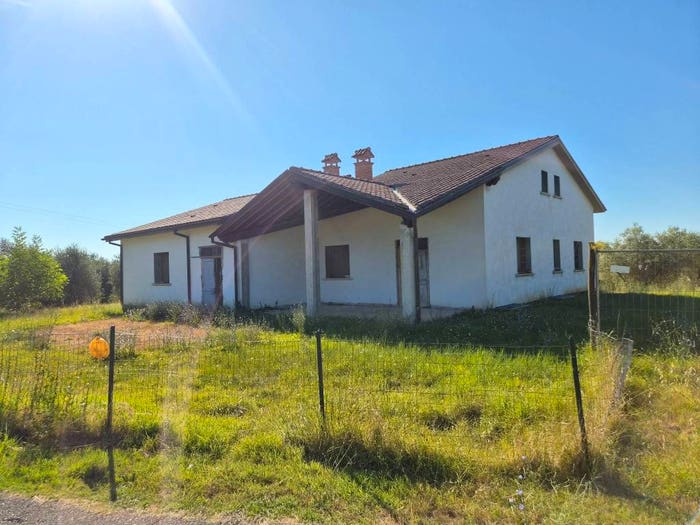 Casa con 6 locali in vendita in Vocabolo Piantoneto, Giove