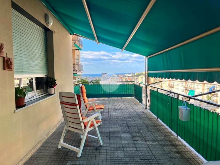 Appartamento quadrilocale in vendita in Viale Virginia Centurione Bracelli, Marassi, Genova