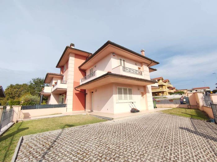 Casa con 6 locali in vendita in Corte Bartolini, Badia Pozzeveri Le Corti, Altopascio