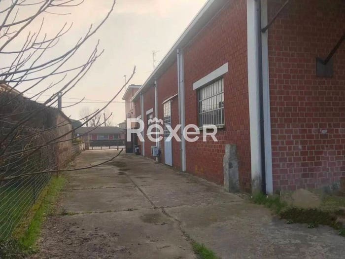 Appartamento con 6 locali in vendita in Via Emilia, Centro, Cadeo