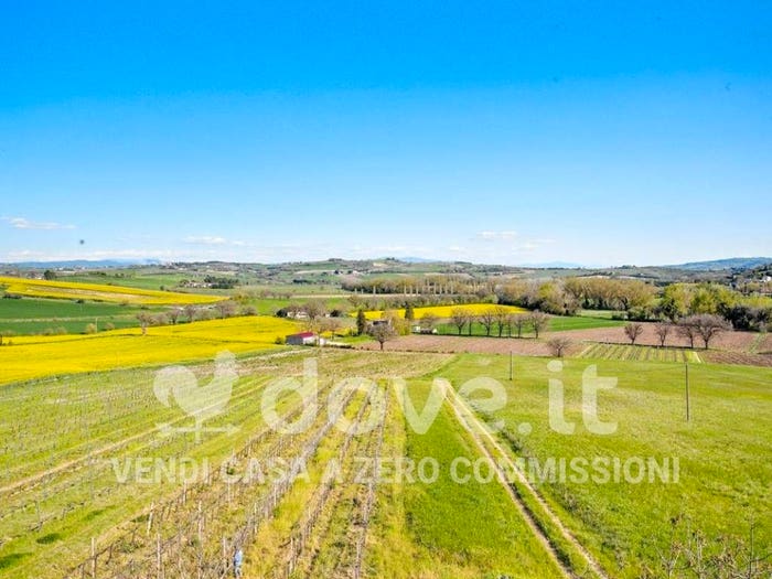 Appartamento con 5 locali in vendita in Via monticello basso, Centro, Marsciano