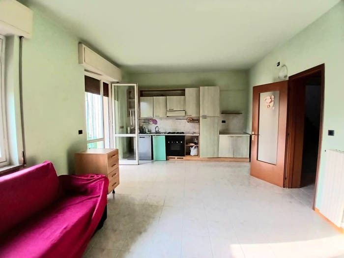 Appartamento trilocale in vendita in Via Indipendenza, Barbianello