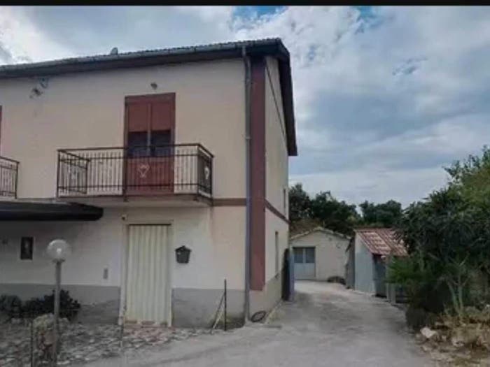 Casa monolocale in vendita in Via Cerrete, Lioni