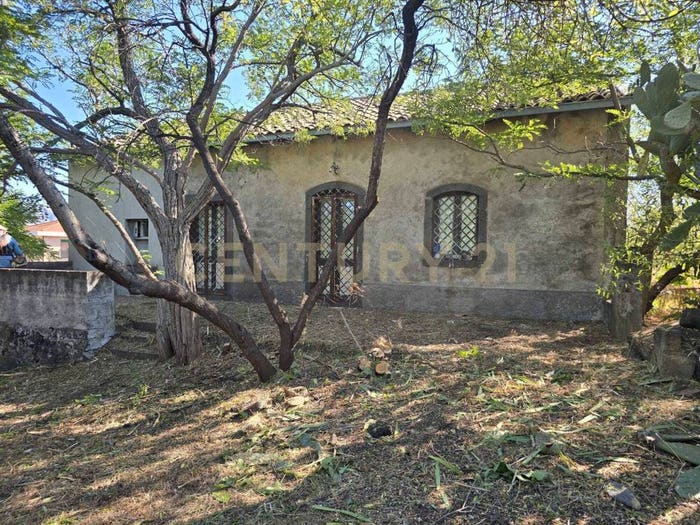 Casa con 6 locali in vendita in Via Panebianco, Castiglione di Sicilia