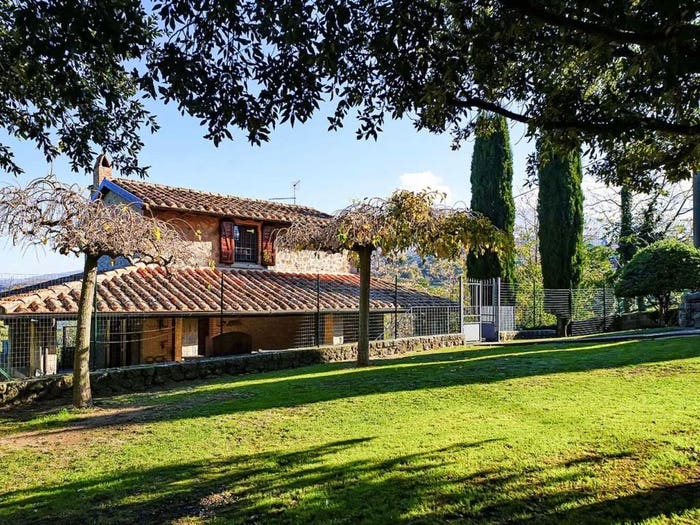 Casa con 6 locali in vendita in Via Cipressino, Gallaccino, Castel del Piano