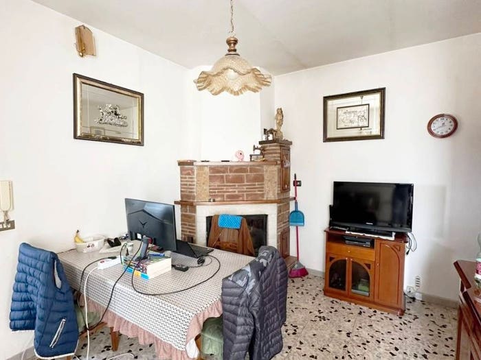 Casa trilocale in vendita in Via Dante Alighieri, Corvaro, Borgorose