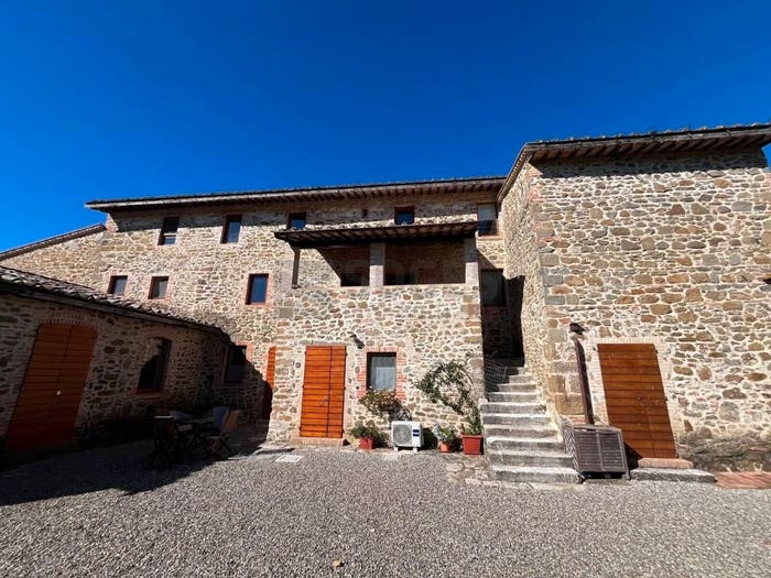 Appartamento con 6 locali in vendita in Centro, Bucine