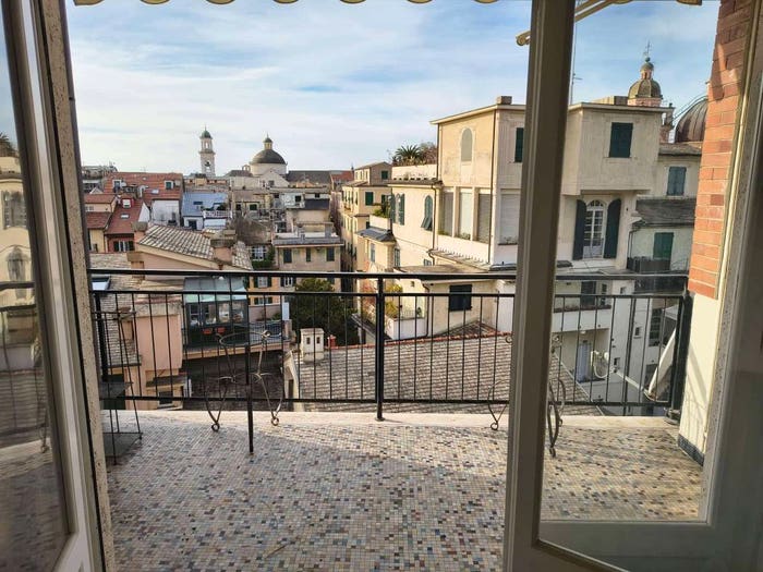 Appartamento con 6 locali in vendita in Piazza Fenice, Centro Storico, Chiavari